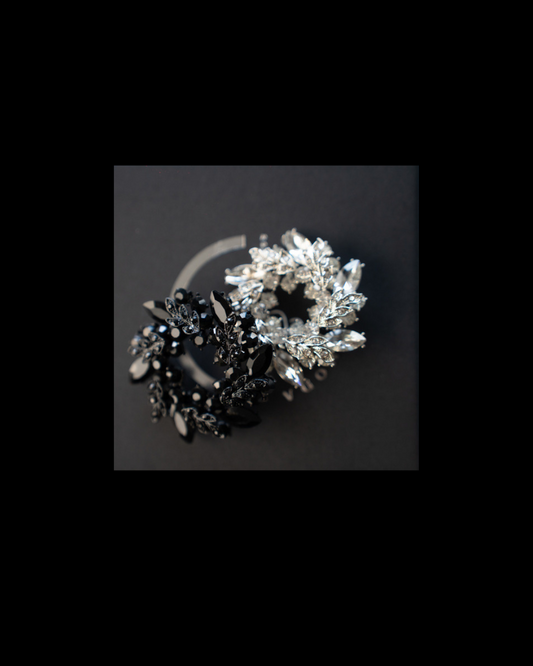 BROCHE COURONNE DE FLEURS